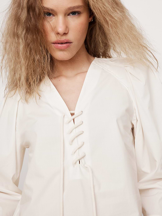 Banana Republic Cotton Poplin Lace-Up Cropped Shirt — photo 4
