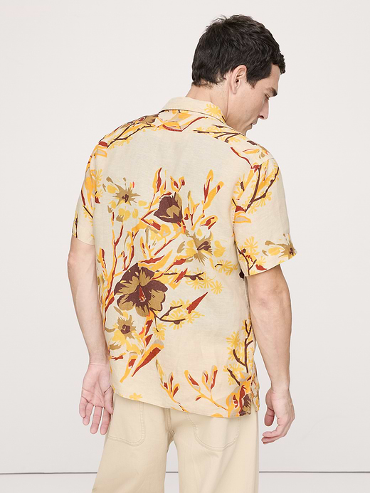 Banana Republic Standard-Fit Linen Resort Shirt — photo 3