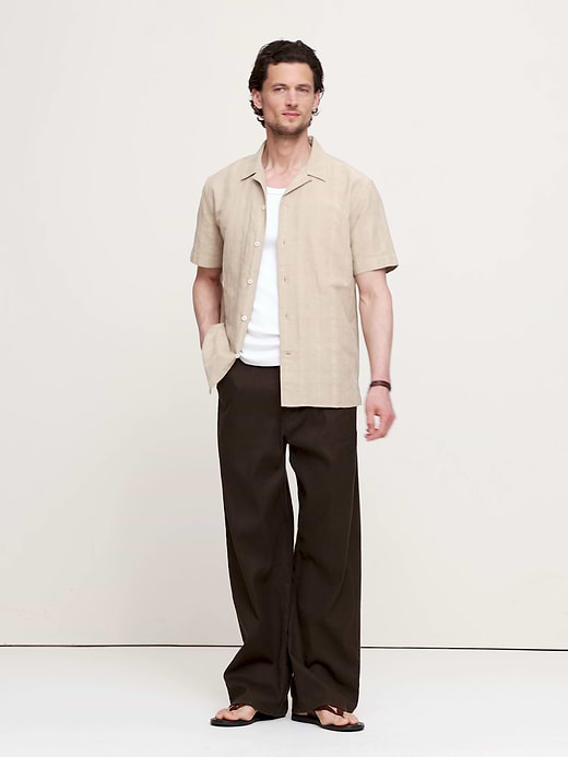Banana Republic Standard-Fit Cotton-Linen Resort Shirt — photo 7