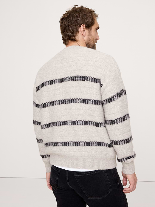 Banana Republic Jacquard Stripe V-Neck Sweater — photo 3