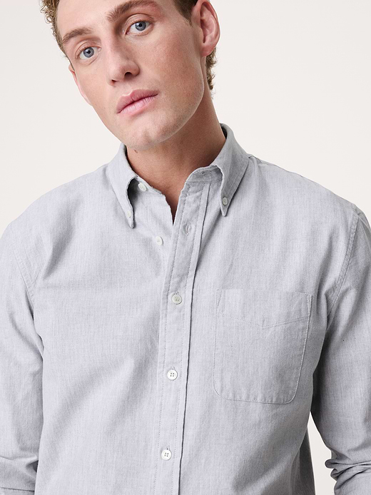 Banana Republic Standard-Fit Oxford Shirt — photo 4