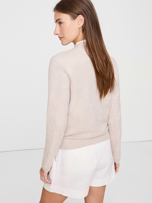 Banana Republic Lightweight Cashmere Crew-Neck Sweater — photo 3