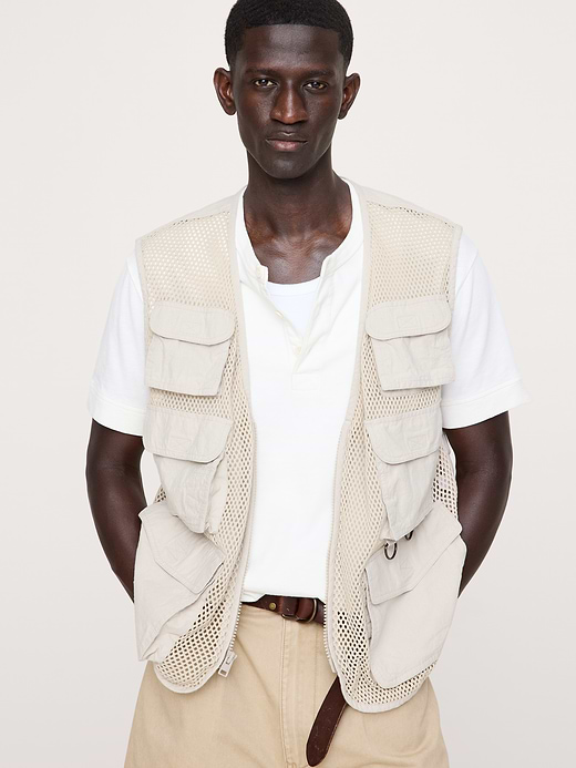Banana Republic Mesh Photojournalist Vest — photo 1