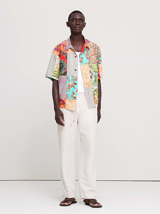 Banana Republic Relaxed-Fit Summerweight Cotton Resort Shirt — photo 7