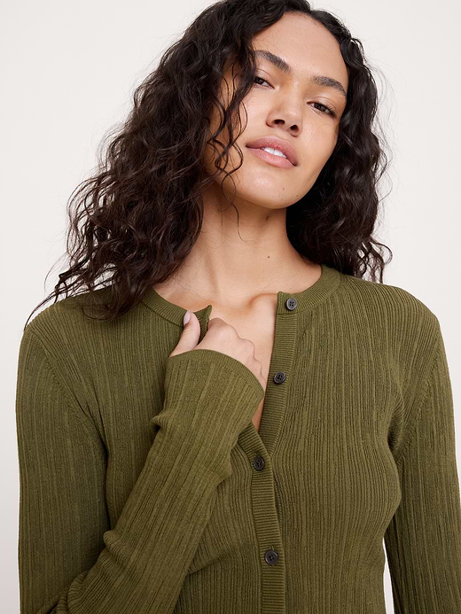 Banana Republic Crinkle Knit Cropped Cardigan — photo 4
