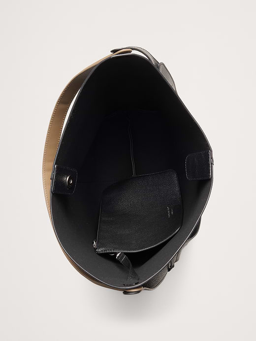 Banana Republic Slouchy Vida Italian Leather Bag — photo 6