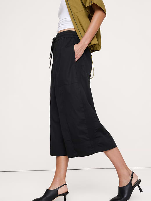 Banana Republic Stretch-Cotton Barrel Midi Skirt — photo 4