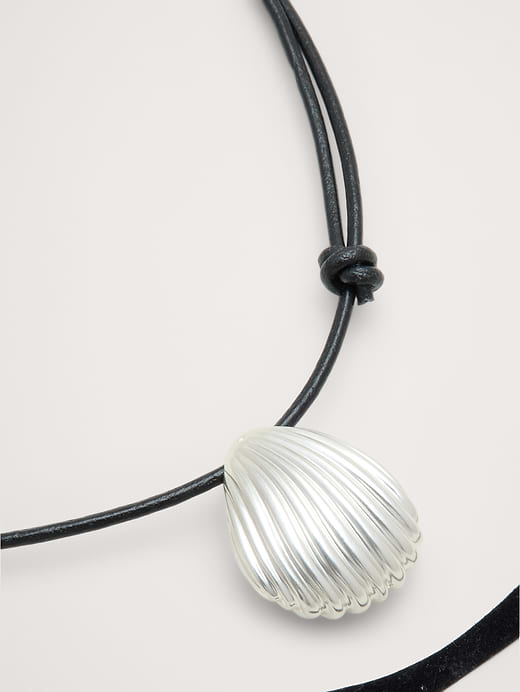 Banana Republic Shell Cord Necklace — photo 4