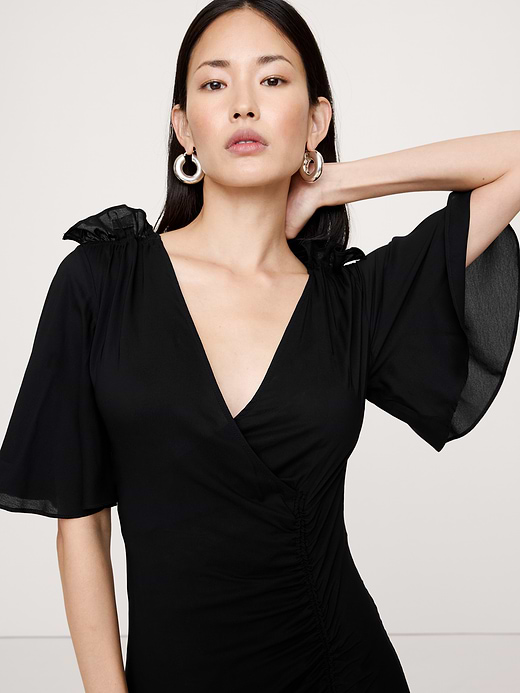 Banana Republic Stretch-Crepe Flutter-Sleeve Maxi Dress — photo 4