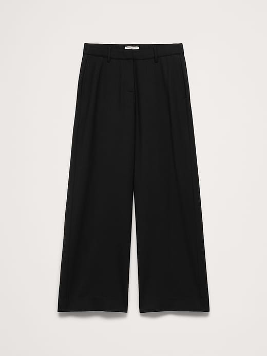 Banana Republic The Everyday Wide-Leg Pant in Italian Lightweight Wool — photo 5