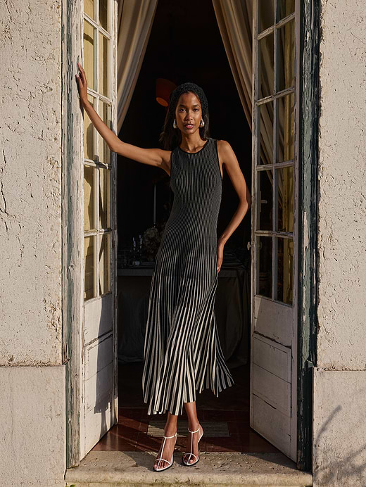 Banana Republic Sculpted Eyelet Maxi Dress — photo 5