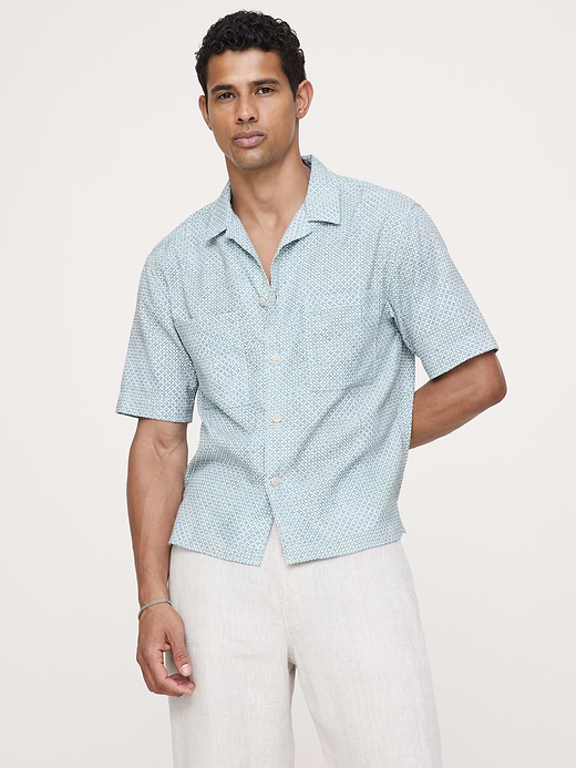 Banana Republic Relaxed-Fit Seersucker Resort Shirt — photo 1