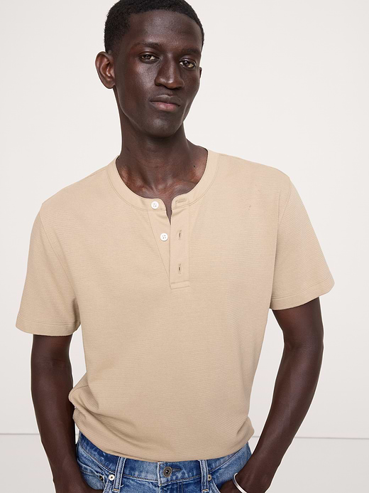 Banana Republic Mesh Henley T-Shirt — photo 1