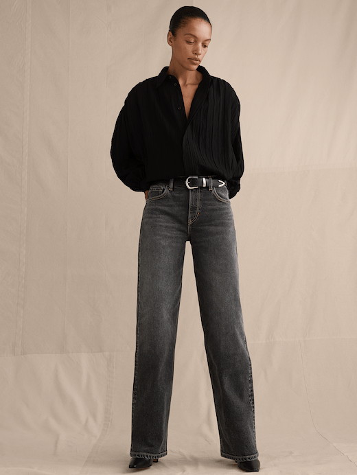 Banana Republic Mid-Rise 90s Classic Relaxed Jean — photo 1
