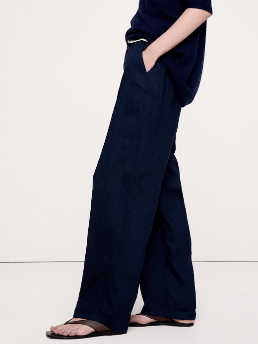 Banana Republic The Getaway Straight-Leg Pull-On Pant in Linen — photo 4