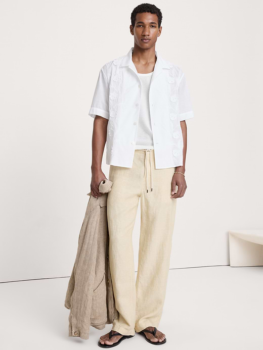 Banana Republic Relaxed-Fit Embroidered Cotton Resort Shirt — photo 4