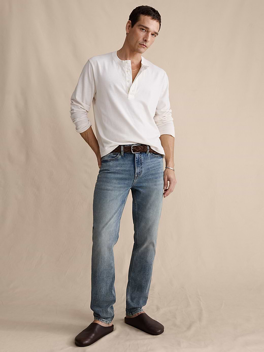 Banana Republic Slim Luxe Traveler Jean — photo 1