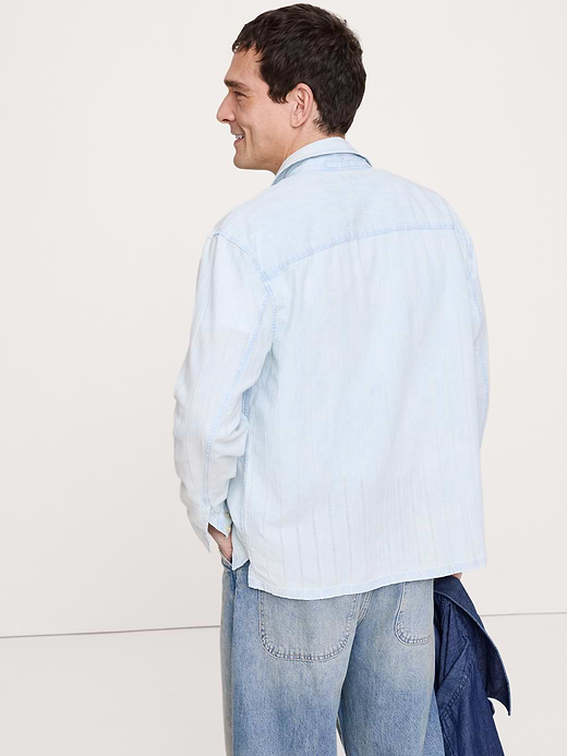 Banana Republic Relaxed-Fit Denim Long-Sleeve Resort Shirt — photo 3