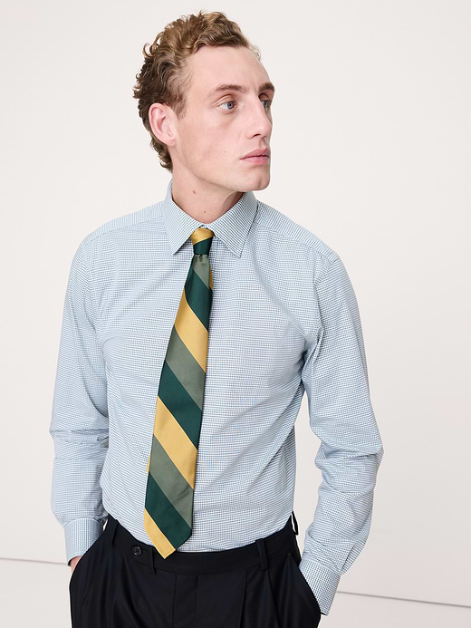 Banana Republic Standard-Fit Wrinkle-Resistant Dress Shirt — photo 1