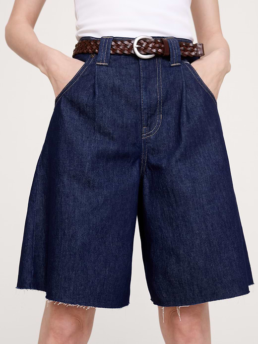 Banana Republic Low-Rise Denim Bermuda Short — photo 4