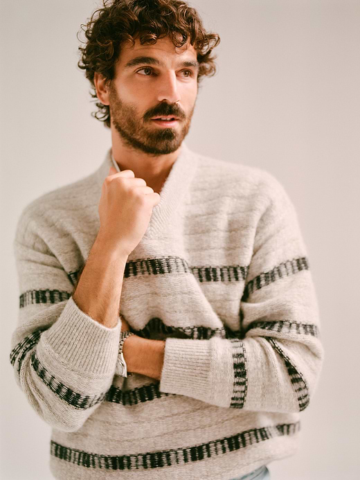 Banana Republic Jacquard Stripe V-Neck Sweater — photo 6