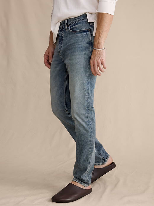 Banana Republic Slim Luxe Traveler Jean — photo 4