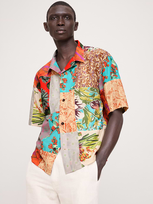 Banana Republic Relaxed-Fit Summerweight Cotton Resort Shirt — photo 1
