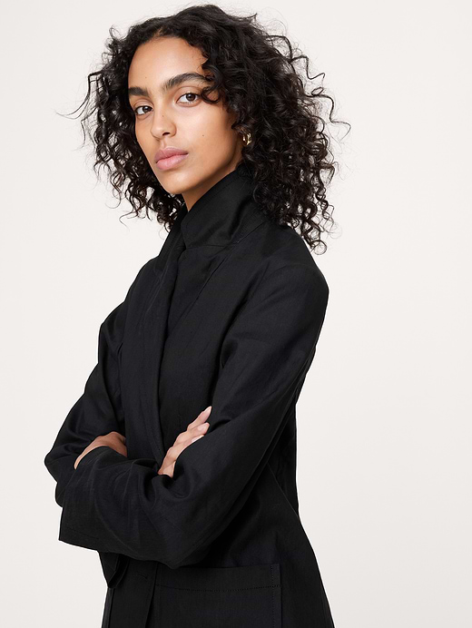 Banana Republic Relaxed Stretch Linen-Viscose Blazer — photo 4