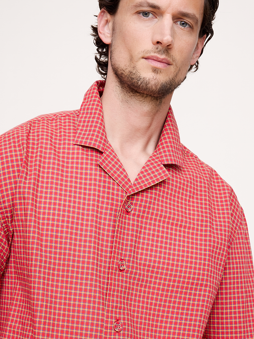 Banana Republic Relaxed-Fit Summerweight Cotton Long-Sleeve Resort Shirt — photo 4