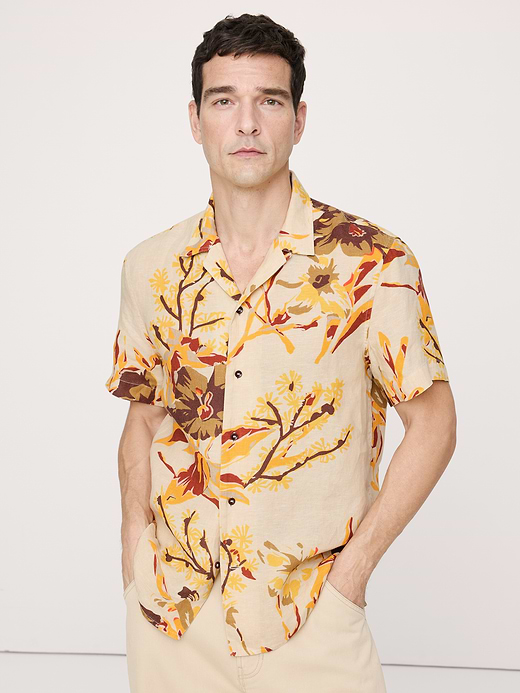 Banana Republic Standard-Fit Linen Resort Shirt — photo 1