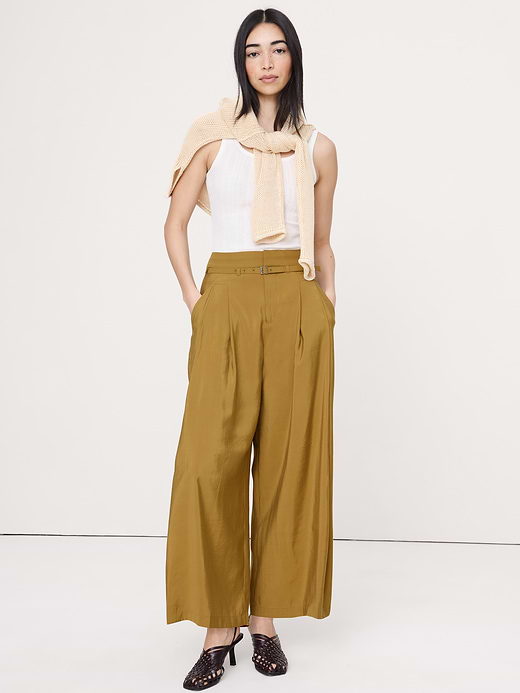 Banana Republic Pleated Wide-Leg Cropped Pant in Luster Twill — photo 1