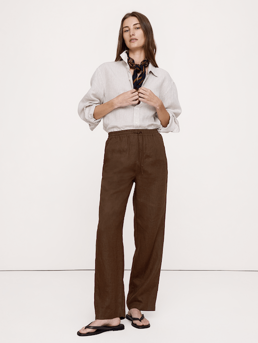 Banana Republic The Getaway Straight-Leg Pull-On Pant in Linen — photo 6