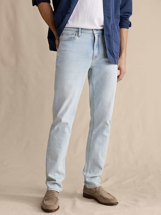 Banana Republic Athletic Luxe Traveler Jean — photo 4