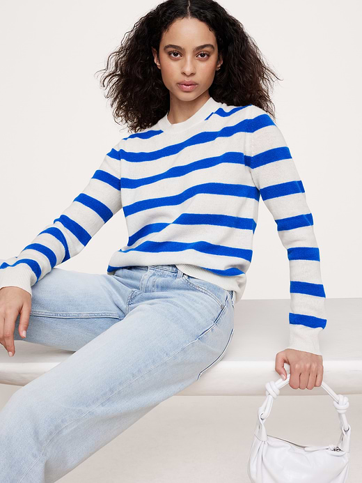 Banana Republic Lightweight Cashmere Crew-Neck Sweater — photo 1