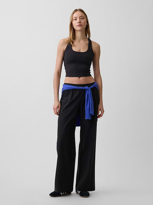Gap GapFit Tech Low Rise Relaxed Easy Pants — photo 1