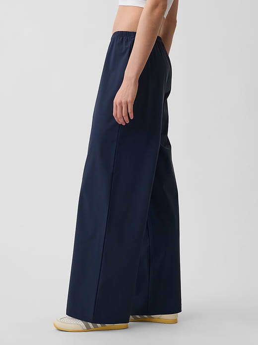 Gap GapFit Tech Low Rise Relaxed Easy Pants — photo 4