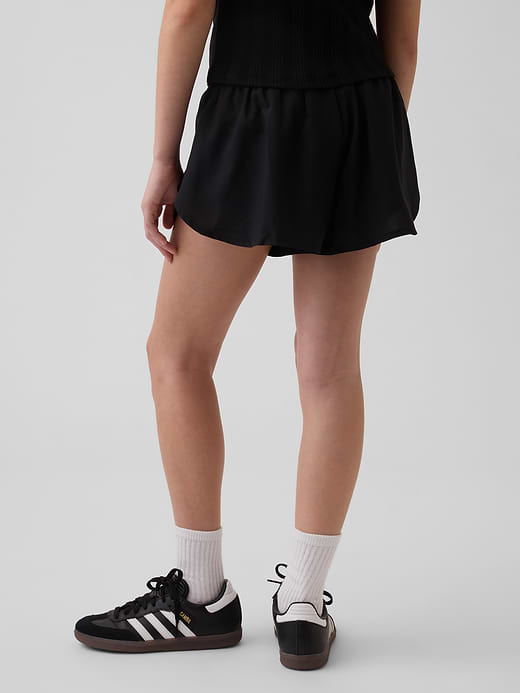 Gap Kids Quick-Dry Butterfly-Hem Run Shorts — photo 5