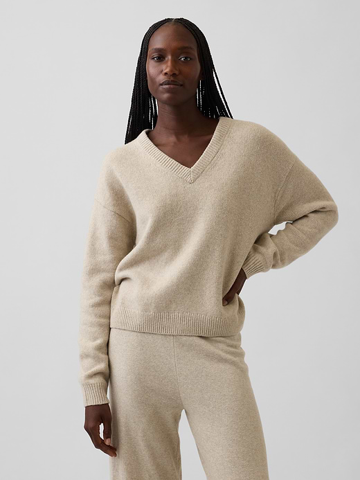 Gap CashSoft Oversized V-Neck Sweater — photo 1