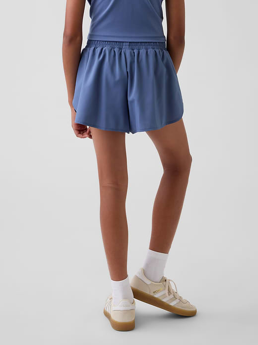 Gap Kids Quick-Dry Butterfly-Hem Run Shorts — photo 5