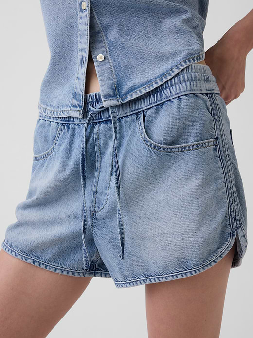 Gap Mid Rise UltraSoft Denim Easy Dolphin Shorts — photo 8