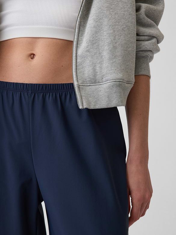 Gap GapFit Tech Low Rise Relaxed Easy Pants — photo 6