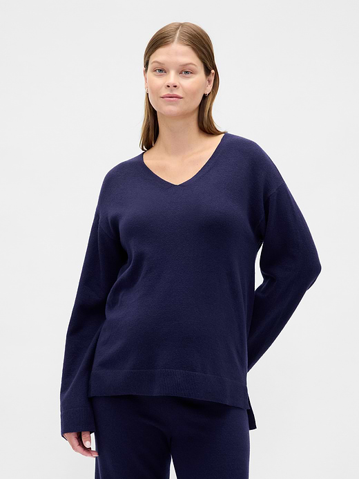 Gap Maternity CashSoft V-Neck Sweater — photo 1