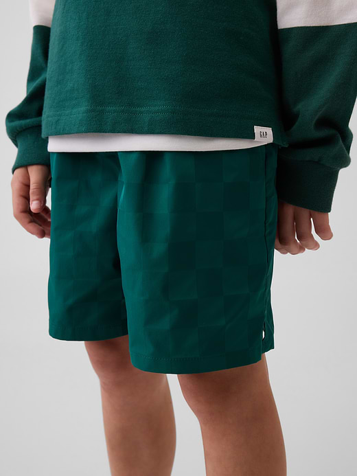 Gap Kids Relaxed Quick-Dry Shorts — photo 6