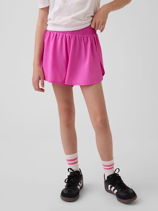 Gap Kids Quick-Dry Butterfly-Hem Run Shorts — photo 4
