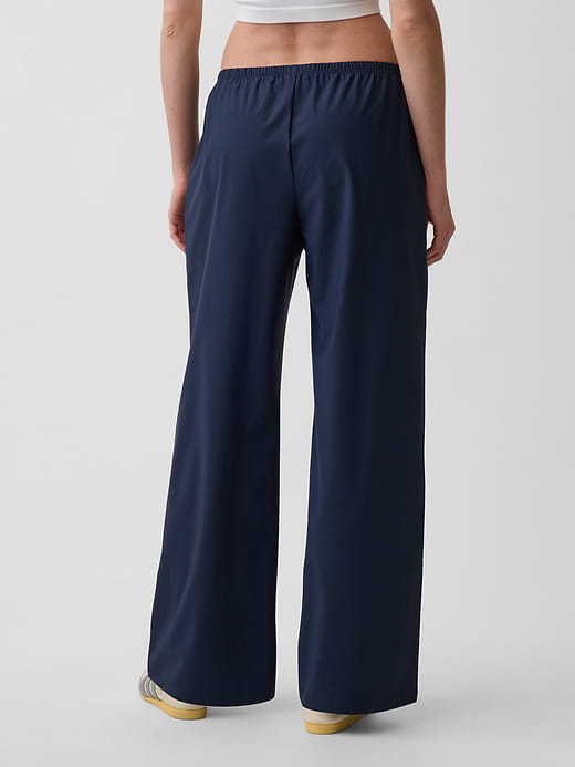 Gap GapFit Tech Low Rise Relaxed Easy Pants — photo 5