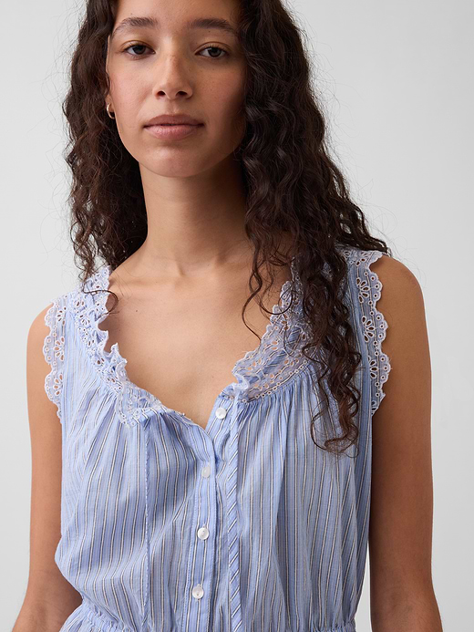 Gap Eyelet Tie-Front Crop Peplum Top — photo 5