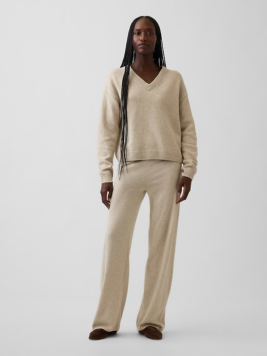 Gap CashSoft Oversized V-Neck Sweater — photo 6