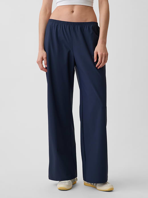 Gap GapFit Tech Low Rise Relaxed Easy Pants — photo 3
