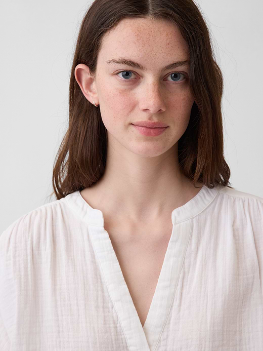 Gap Cotton Gauze Oversized Split-Neck Top — photo 5