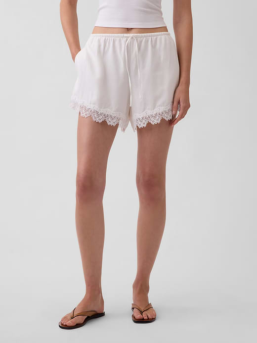 Gap 4" Mid Rise Linen-Blend Lace-Trim Shorts — photo 3
